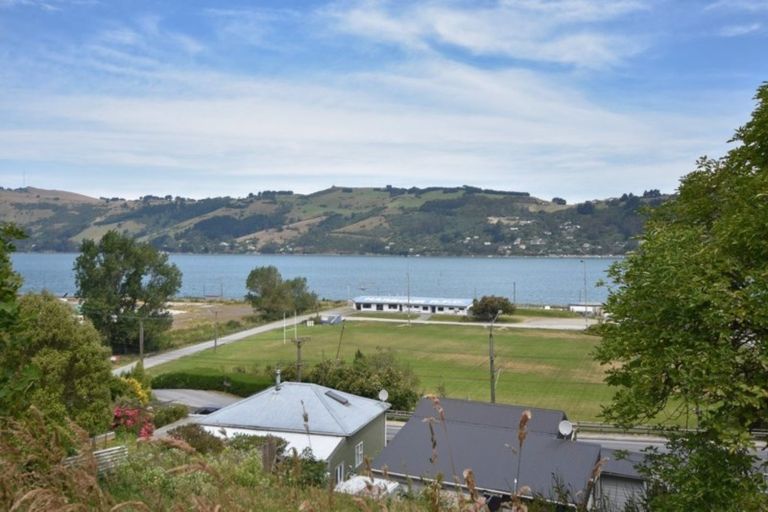 Photo of property in 1 Ocean View Road, Ravensbourne, Dunedin, 9022