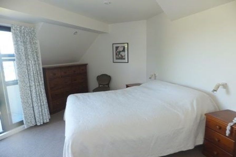 Photo of property in 2/12 Macmillan Avenue, Cashmere, Christchurch, 8022