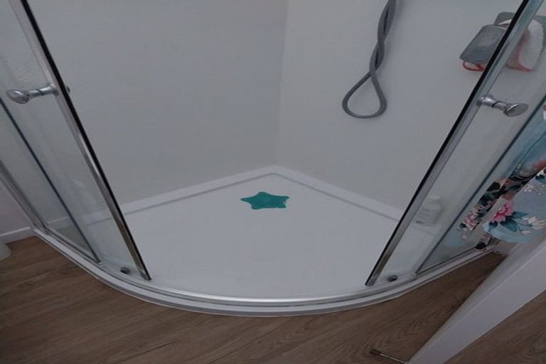 Photo of property in 85e Stottholm Road, Titirangi, Auckland, 0604