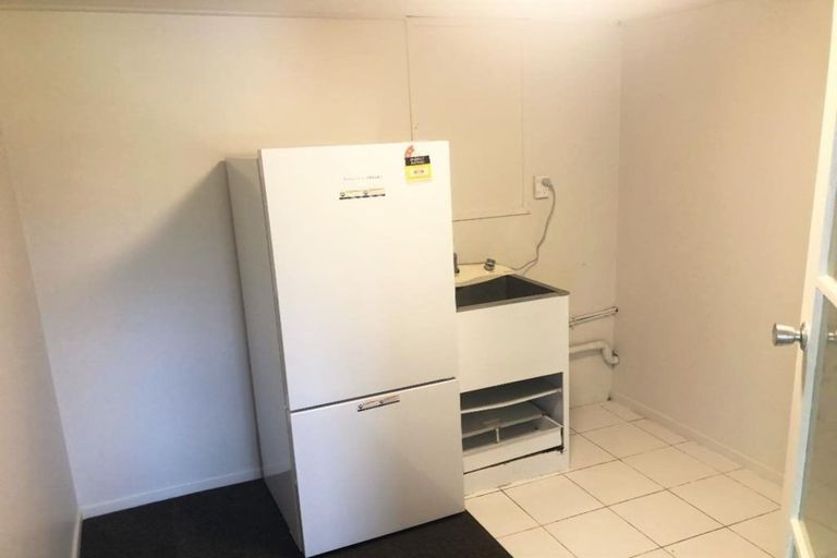 Photo of property in 54 Stanley Road, Glenfield, Auckland, 0629