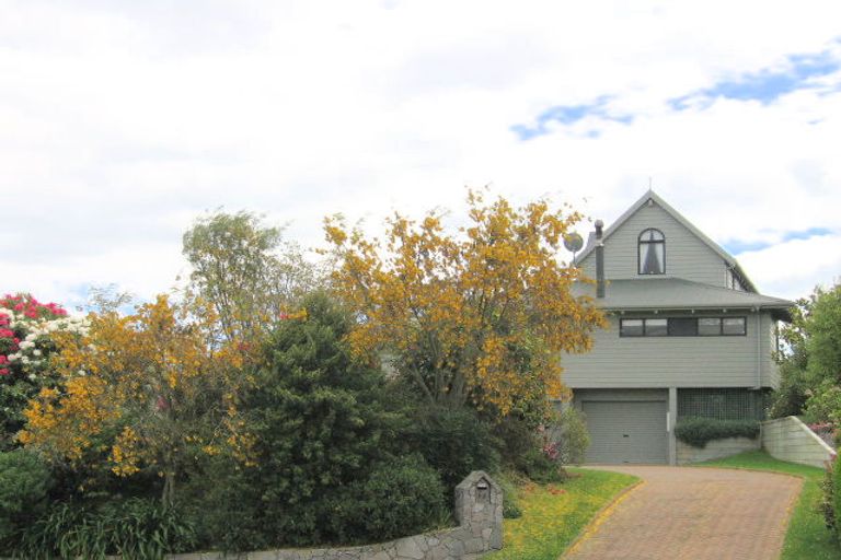 Photo of property in 12 Harvey Street, Waipahihi, Taupo, 3330