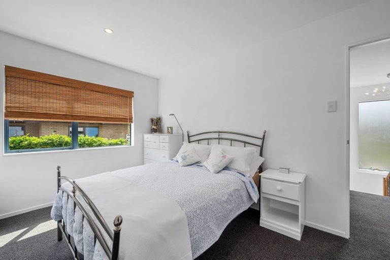 Photo of property in 6 Carol Lee Place, Albany Heights, Auckland, 0632