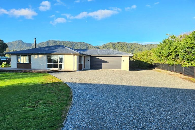 Photo of property in 58b Domett Esplanade, Cobden, Greymouth, 7802