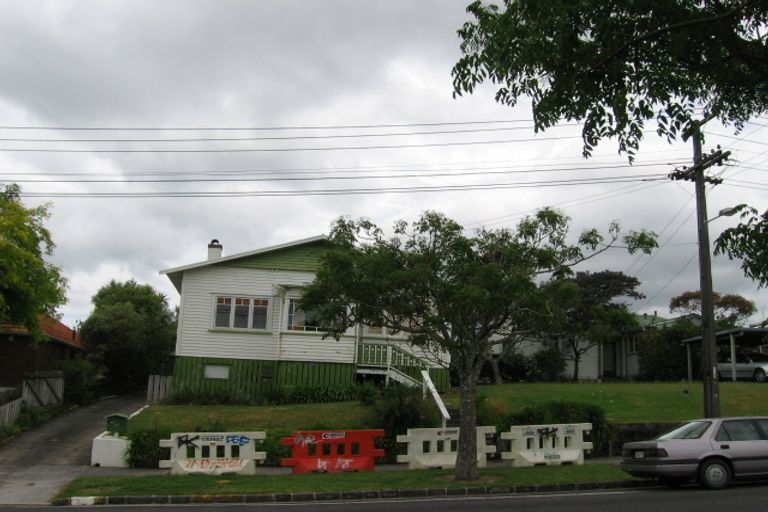 Photo of property in 57 Walmer Road, Point Chevalier, Auckland, 1022