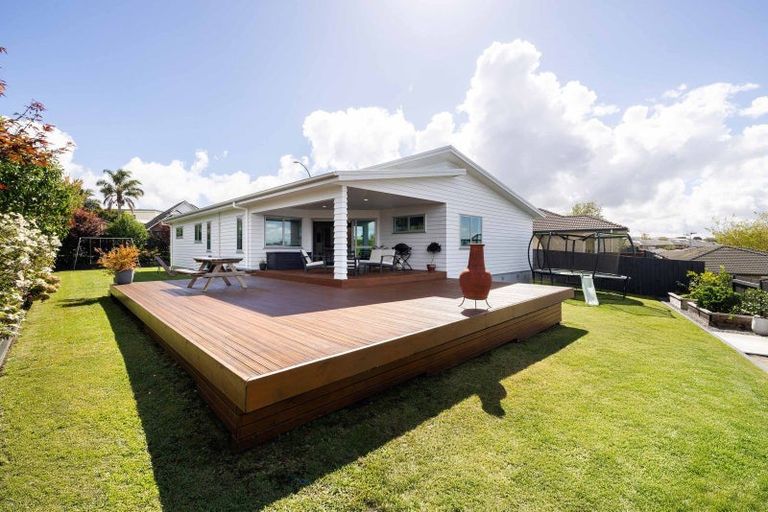 Photo of property in 107 Farnborough Drive, Grandview Heights, Hamilton, 3200