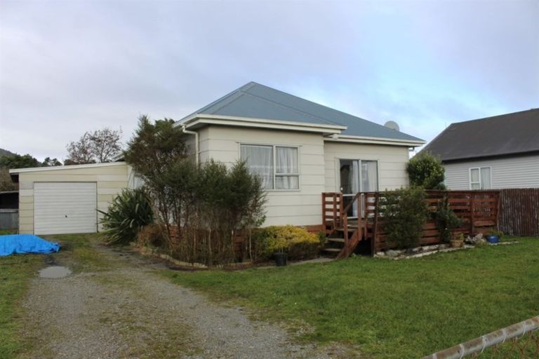 Photo of property in 62 Hall Street, Cobden, Greymouth, 7802