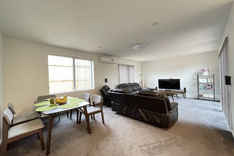 Photo of property in 36 Windlass Street, Long Bay, Auckland, 0630