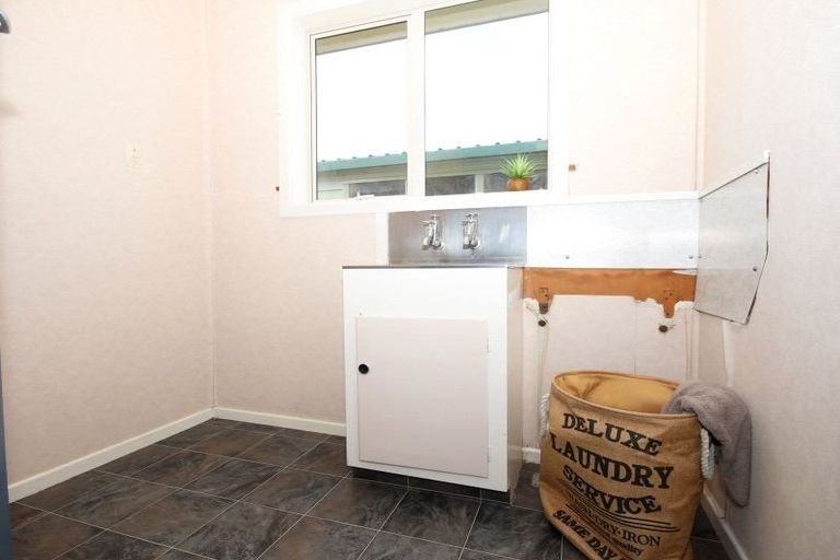 Photo of property in 329 Racecourse Road, Waverley, Invercargill, 9810