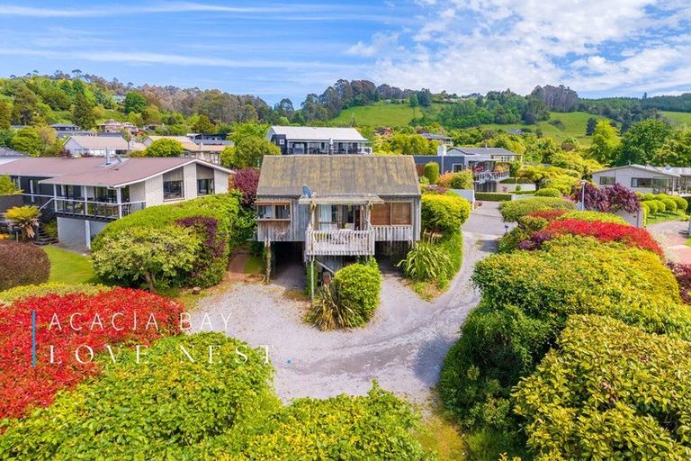 Photo of property in 10 Dorothy Drive, Acacia Bay, Taupo, 3330