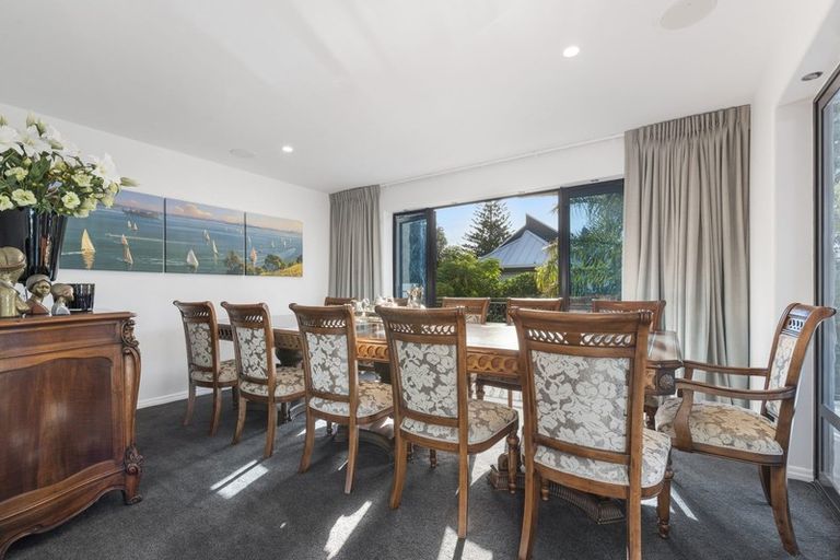 Photo of property in 1/60 Milford Road, Milford, Auckland, 0620