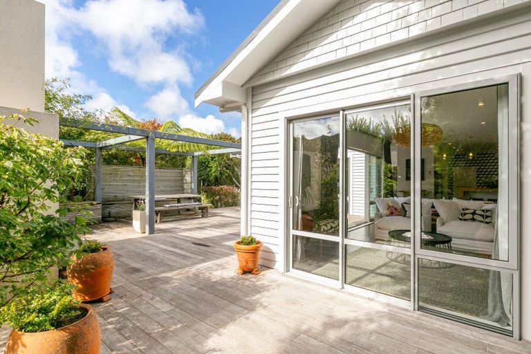 Photo of property in 8 Lochiel Road, Khandallah, Wellington, 6035