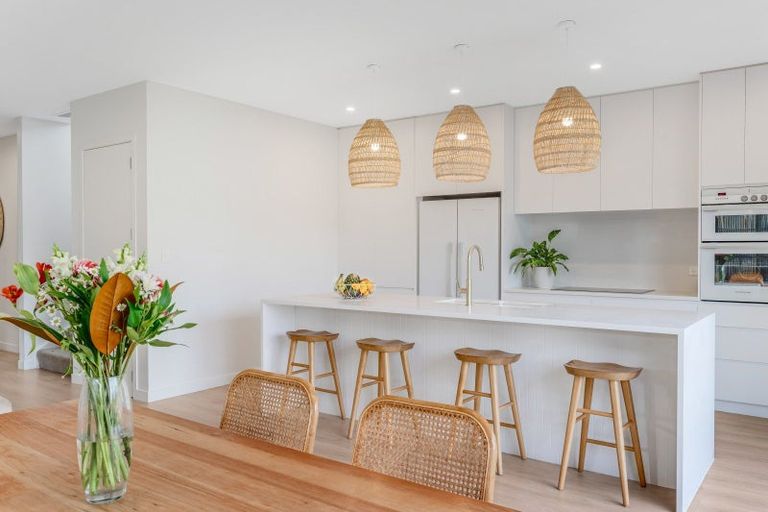 Photo of property in 25a Marvon Downs Avenue, Pakuranga Heights, Auckland, 2010