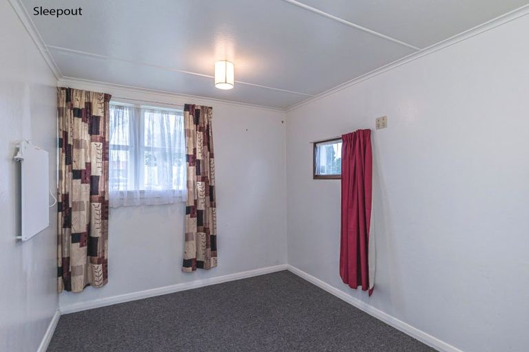 Photo of property in 18 Matai Street, Levin, 5510