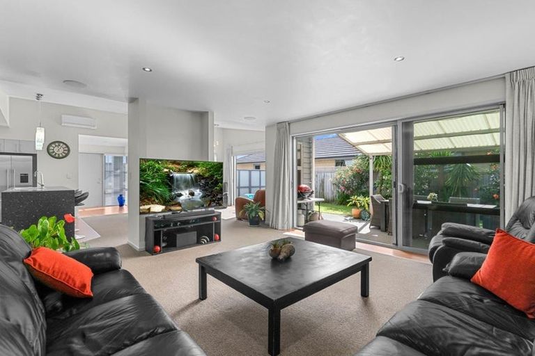 Photo of property in 377 One Tree Point Road, One Tree Point, 0118