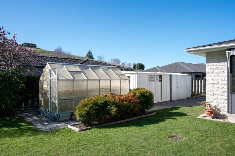 Photo of property in 27 Golding Road, Taradale, Napier, 4112