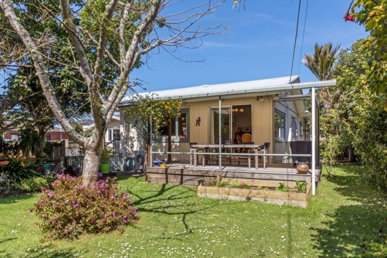 Photo of property in 1/16 Puriri Avenue, Greenlane, Auckland, 1051