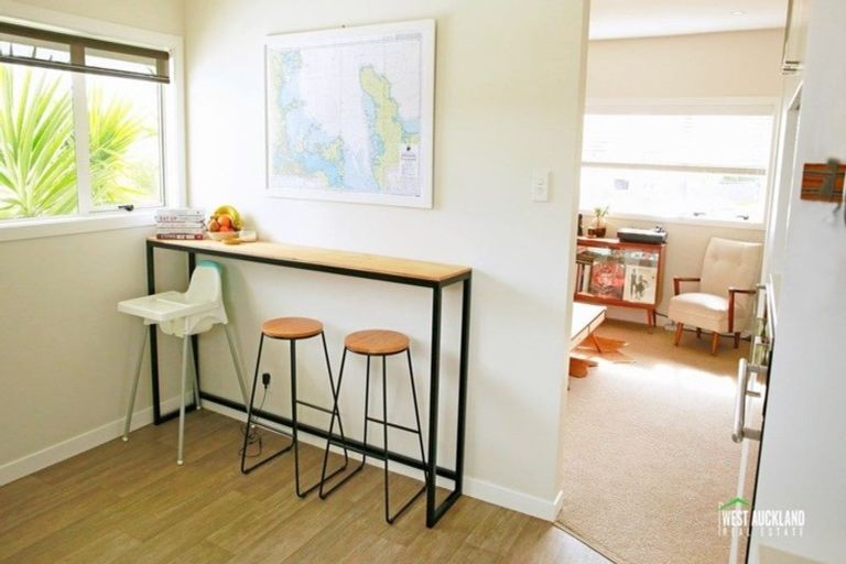 Photo of property in 40 Hindmarsh Street, Henderson, Auckland, 0612