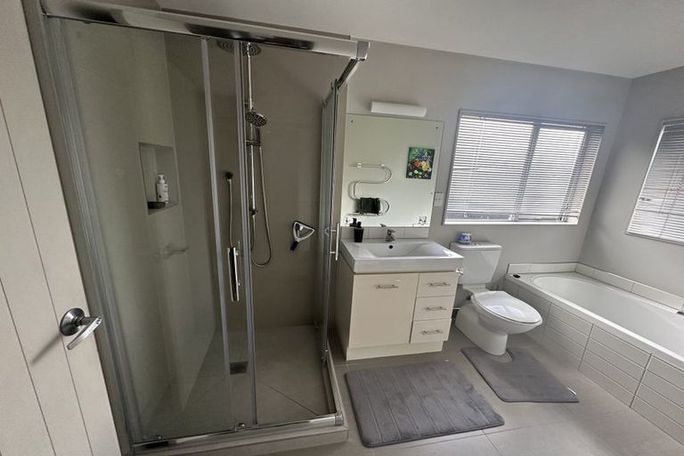 Photo of property in 48b Makora Road, Massey, Auckland, 0614