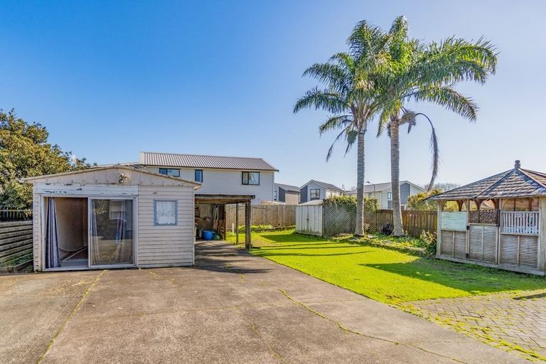 Photo of property in 154 Hepburn Road, Glendene, Auckland, 0602