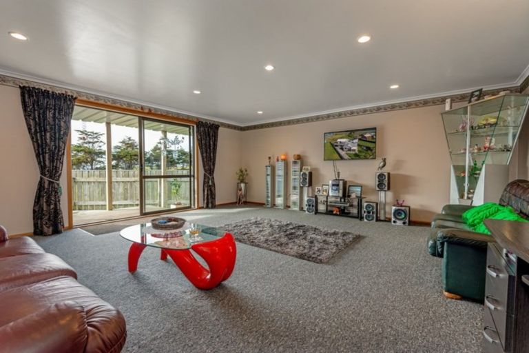 Photo of property in 1915 Parewanui Road, Parewanui, Bulls, 4894