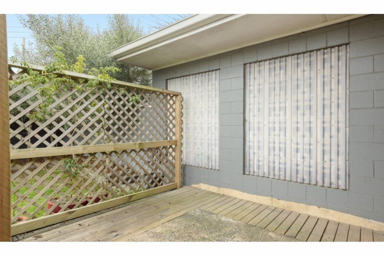 Photo of property in 2/566 Maunganui Road, Mount Maunganui, 3116