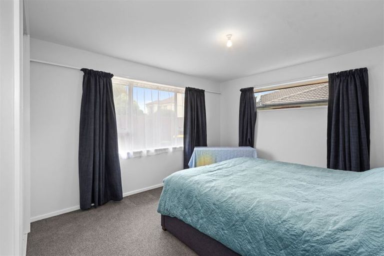 Photo of property in 2/332 Harewood Road, Bishopdale, Christchurch, 8053