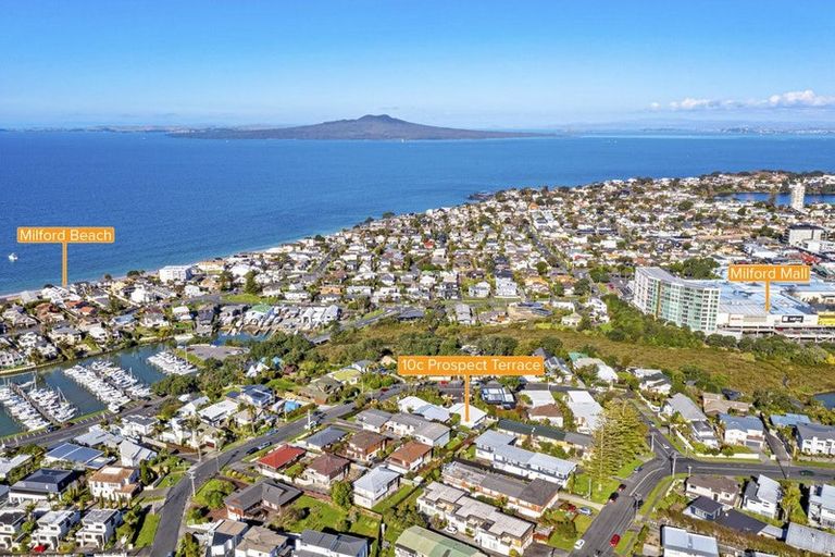 Photo of property in 3/10 Prospect Terrace, Milford, Auckland, 0620