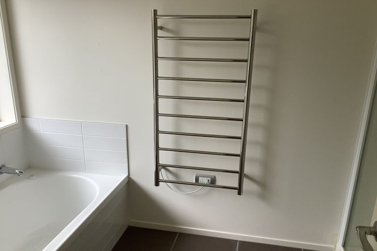 Photo of property in 1 Aufidius Place, Pukekohe, 2120