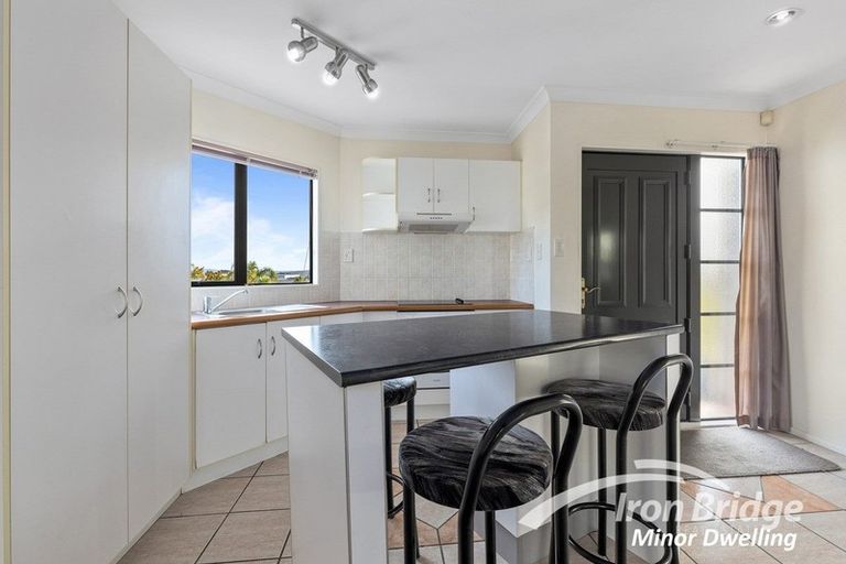 Photo of property in 21 Manu Place, Pinehill, Auckland, 0632