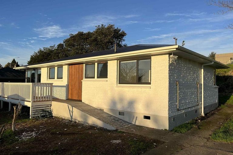 Photo of property in 155 Cambridge Road, Bethlehem, Tauranga, 3110