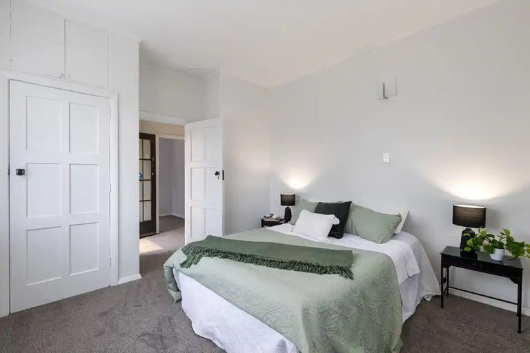 Photo of property in 49 Ihle Street, Terrace End, Palmerston North, 4410