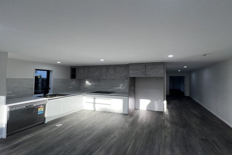 Photo of property in 47 Coniston Avenue, Te Atatu South, Auckland, 0610