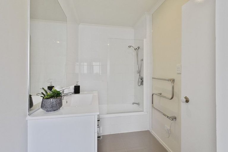 Photo of property in 7 Arrowsmith Drive, Clover Park, Auckland, 2019