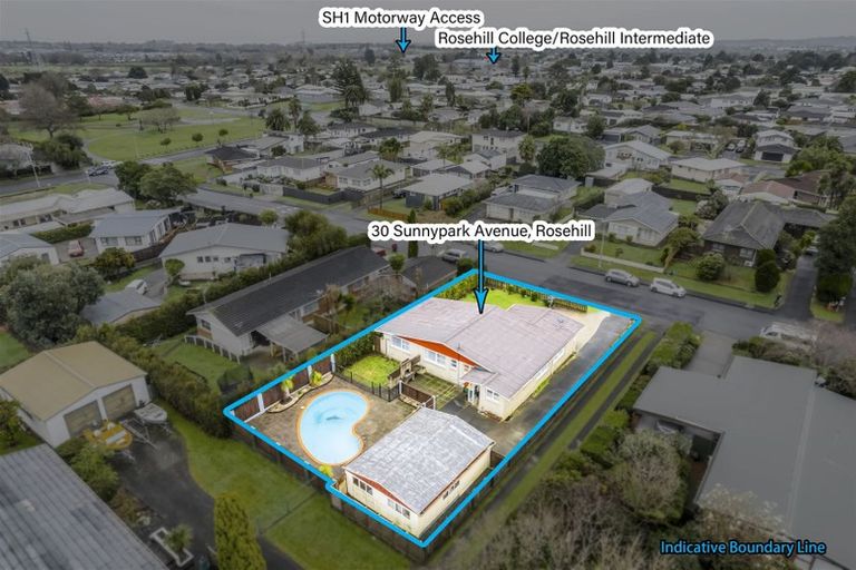 Photo of property in 30 Sunnypark Avenue, Rosehill, Papakura, 2113