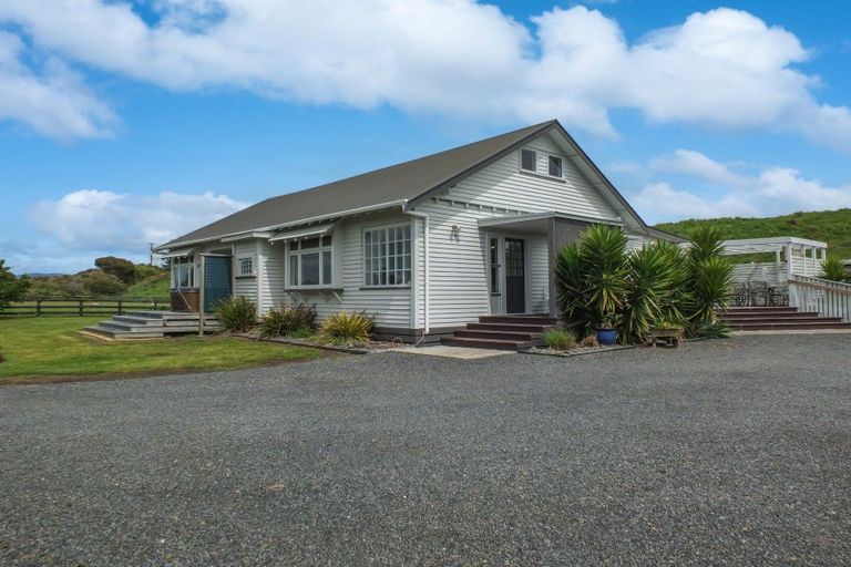 Photo of property in 125 Hickford Road, Foxton, 4893