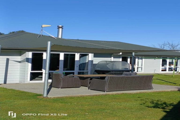 Photo of property in 15 Cross Street, Coalgate, 7673