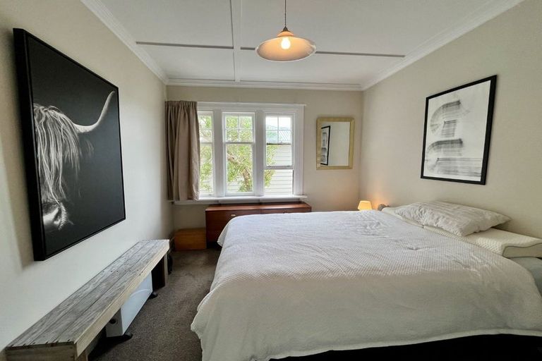 Photo of property in 18 Waipapa Terrace, Hataitai, Wellington, 6021