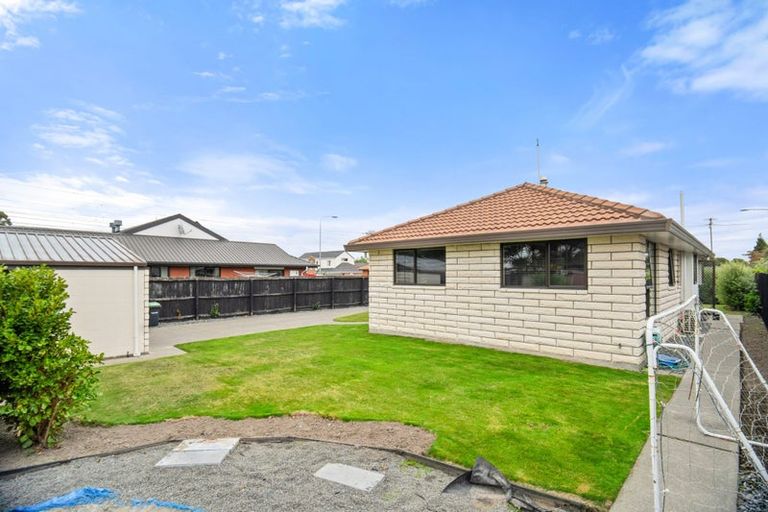 Photo of property in 14 Takaro Avenue, Sockburn, Christchurch, 8042