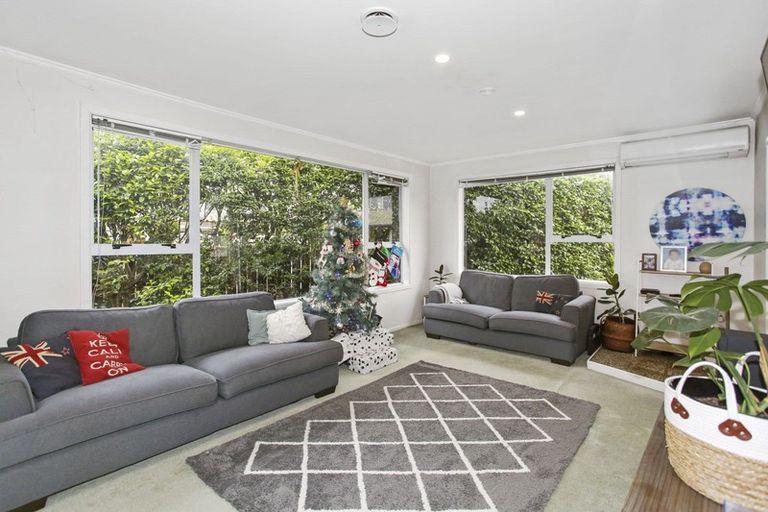Photo of property in 132 Coxhead Road, Wattle Downs, Auckland, 2103