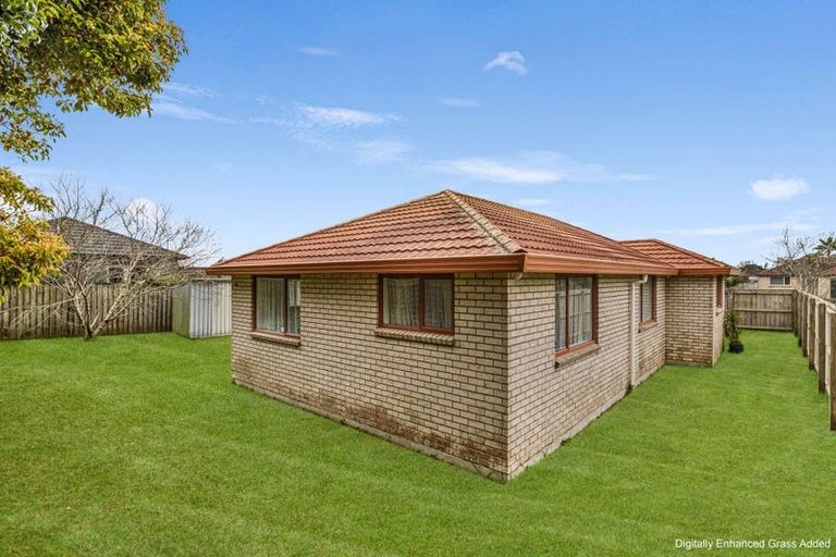 Photo of property in 10 Marblewood Grove, Pukekohe, 2120