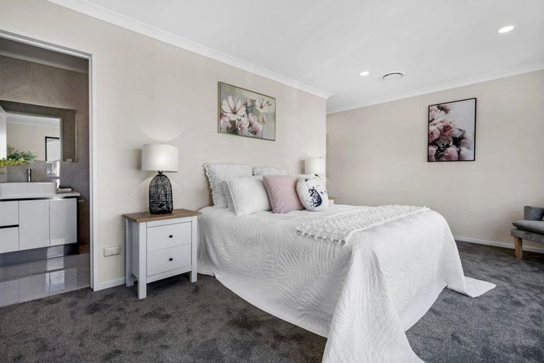 Photo of property in 6 Knockanara Drive, Flat Bush, Auckland, 2019