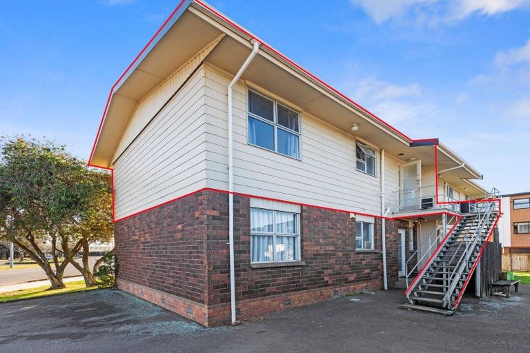 Photo of property in 2/41 Kawaka Street, Mount Maunganui, 3116