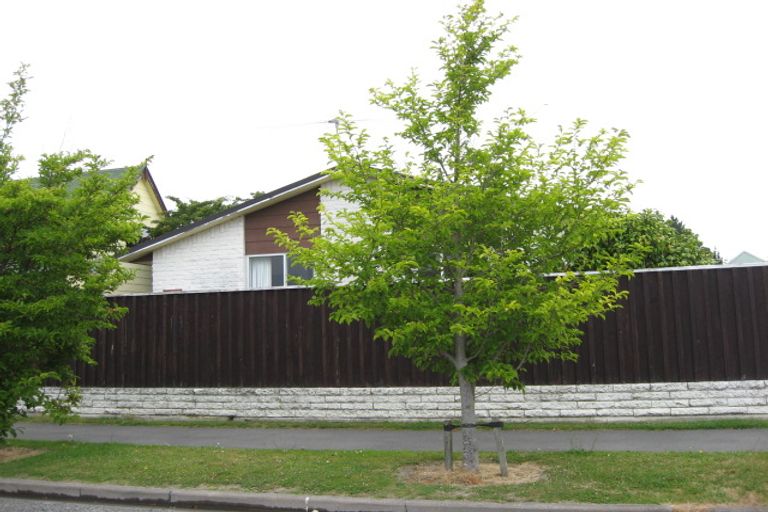 Photo of property in 1/25 Cowes Street, Avondale, Christchurch, 8061