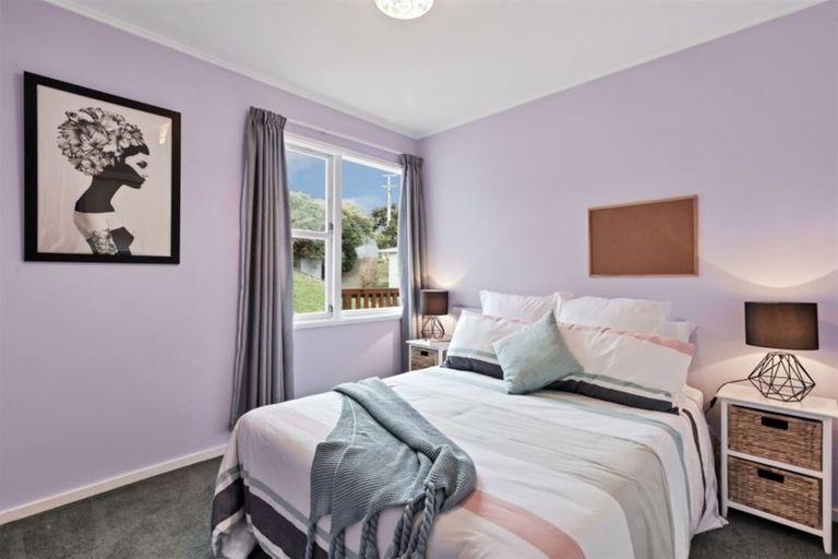 Photo of property in 15 Cunliffe Street, Johnsonville, Wellington, 6037