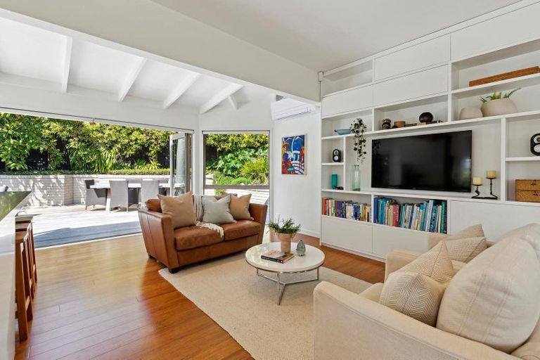 Photo of property in 45 Manurere Avenue, Takapuna, Auckland, 0622