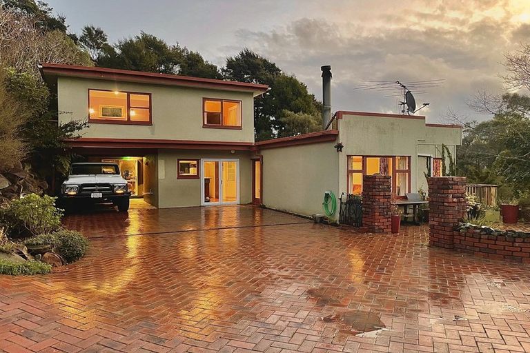 Photo of property in 84 Heretaunga Square, Silverstream, Upper Hutt, 5019