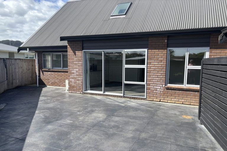 Photo of property in 9d Linden Avenue, Tawa, Wellington, 5028