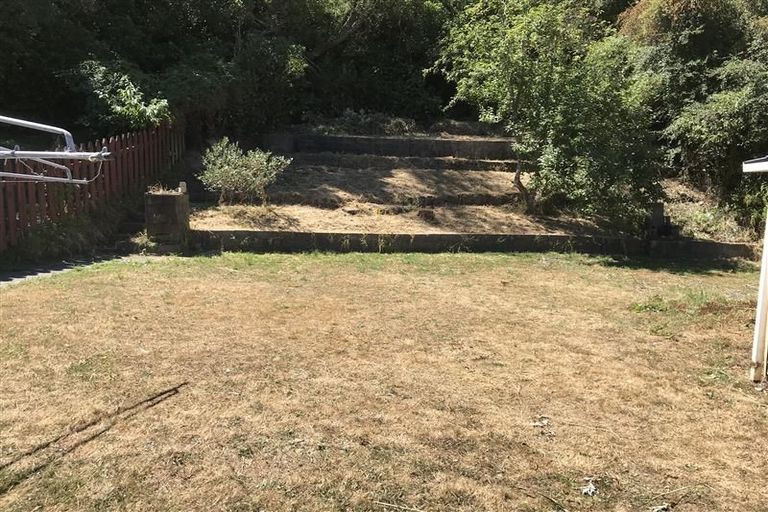 Photo of property in 12c Victory Crescent, Tawa, Wellington, 5028