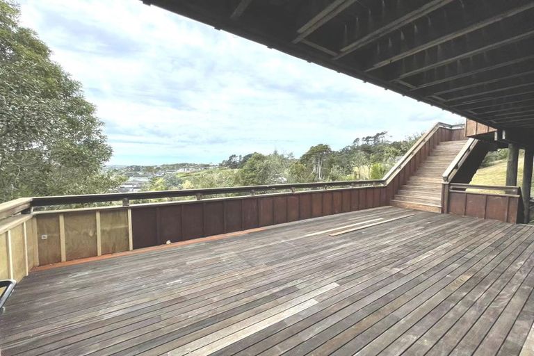 Photo of property in 124 Point View Drive, East Tamaki Heights, Auckland, 2016
