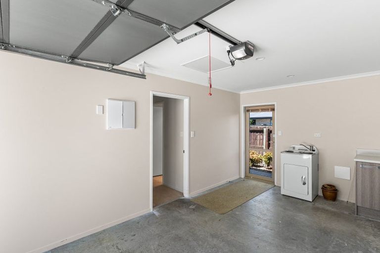 Photo of property in 1/81 Royal Park Drive, Parklands, Christchurch, 8083